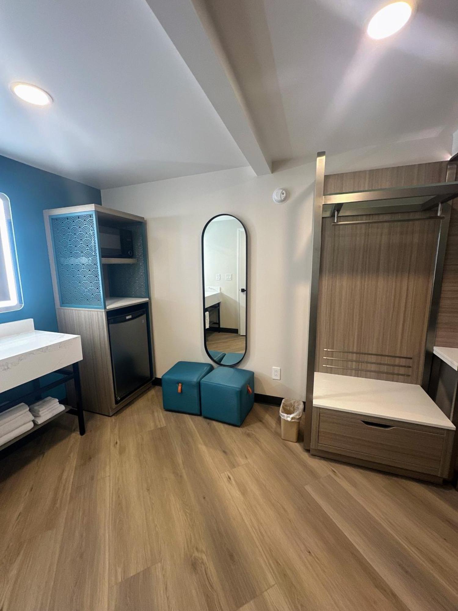 Costa Mesa Inn - Newport Beach Area Bagian luar foto